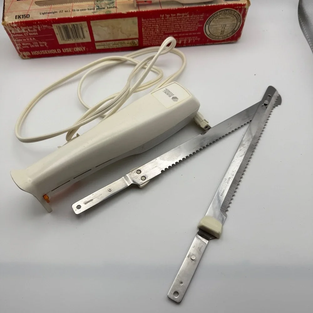 Black & Decker Electric Slicing Knife EK15D Vintage White Power Handle 2 Blades